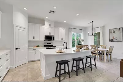19657 Estero Pointe Ln, Fort Myers, FL 33908 - Photo 2