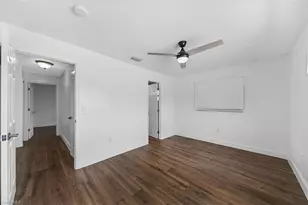 5460 Bayshore Rd, North Fort Myers, FL 33917 - Photo 12