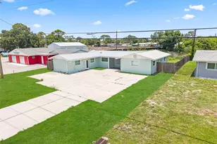 5460 Bayshore Rd, North Fort Myers, FL 33917 - Photo 2