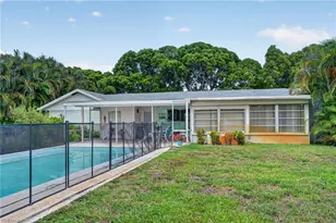 1608 Crayton Rd, Naples, FL 34102 - Photo 8