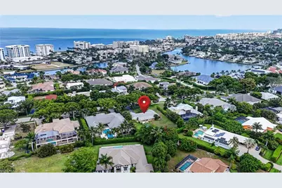 1608 Crayton Rd, Naples, FL 34102 - Photo 18