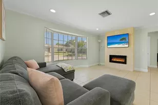 2250 Poinciana St, Naples, FL 34105 - Photo 4