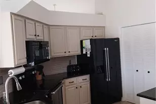 449 Dundee Ct, Naples, FL 34104 - Photo 10