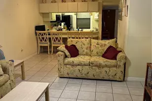 9285 Lake Park Dr, Fort Myers, FL 33919 - Photo 4