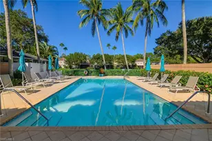 5601 Cove Cir, Naples, FL 34119 - Photo 8