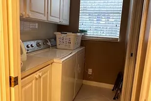 5601 Cove Cir, Naples, FL 34119 - Photo 20