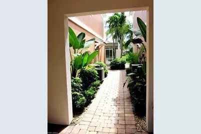5601 Cove Cir, Naples, FL 34119 - Photo 10