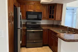 169 Santa Clara Dr, Naples, FL 34104 - Photo 8