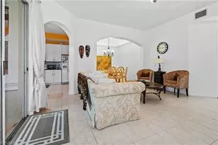 1405 Mariposa Cir, Naples, FL 34105 - Photo 10