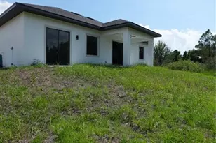 2512 40th St SW, Lehigh Acres, FL 33976 - Photo 8