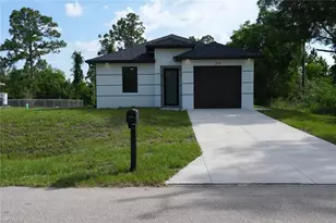 379 Selkirk Ave, Lehigh Acres, FL 33974 - Photo 10