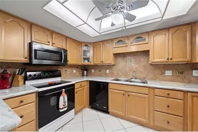 4706 SE 4th Pl #15, Cape Coral, FL 33904 - Photo 10