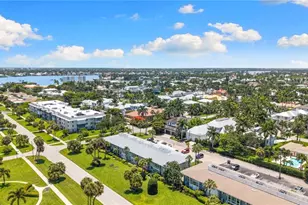 468 12th Ave S, Naples, FL 34102 - Photo 2