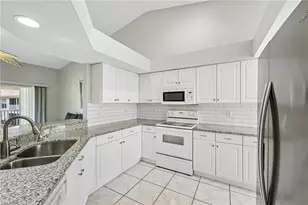 349 Dover Pl, Naples, FL 34104 - Photo 8