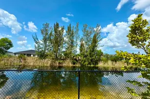 4104 NE 12th Ct, Cape Coral, FL 33909 - Photo 36