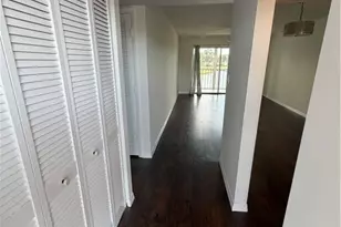 190 Turtle Lake Ct, Naples, FL 34105 - Photo 8