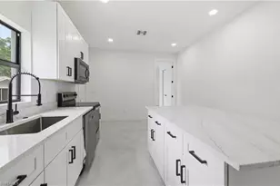 4030 Washington Ave, Fort Myers, FL 33916 - Photo 8