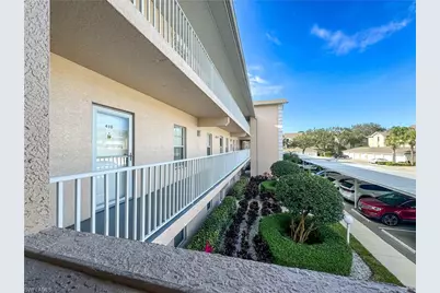 3250 Cypress Glen Way #424, Naples, FL 34109 - Photo 4