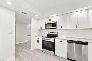 379 Palm Dr, Naples, FL 34112 - Photo 8
