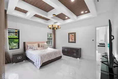 390 3rd St NW, Naples, FL 34120 - Photo 14