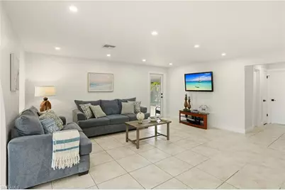 339 Landmark St, Marco Island, FL 34145 - Photo 4