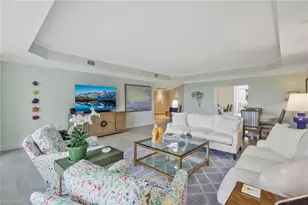 8440 Abbington Cir, Naples, FL 34108 - Photo 4