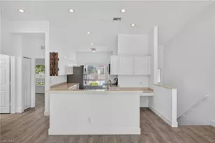 25058 Peacock Ln, Naples, FL 34114 - Photo 4