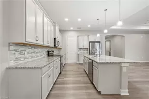 10240 Avonleigh Dr, Bonita Springs, FL 34135 - Photo 20