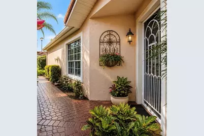 128 Livermore Ln, Naples, FL 34119 - Photo 2