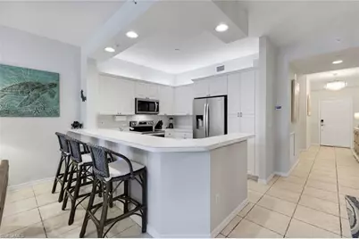 460 Launch Cir #202, Naples, FL 34108 - Photo 10