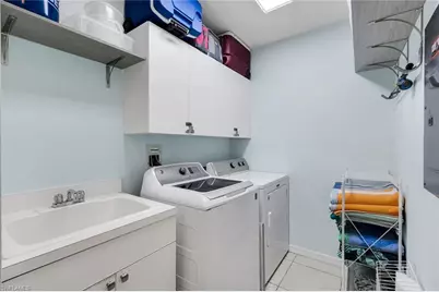 460 Launch Cir #202, Naples, FL 34108 - Photo 22