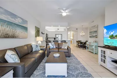 460 Launch Cir #202, Naples, FL 34108 - Photo 2