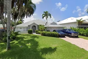 1166 Royal Palm Dr, Naples, FL 34103 - Photo 14