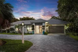 2036 Laguna Way, Naples, FL 34109 - Photo 32