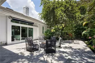 2036 Laguna Way, Naples, FL 34109 - Photo 30