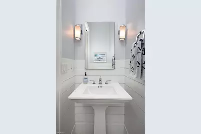 2036 Laguna Way, Naples, FL 34109 - Photo 22
