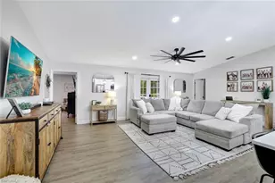 231 16th St NE, Naples, FL 34120 - Photo 4