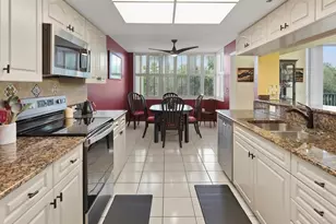 5550 Heron Point Dr, Naples, FL 34108 - Photo 6