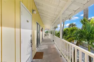 1360 Chesapeake Ave, Naples, FL 34102 - Photo 10