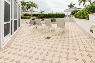 300 Dunes Blvd, Naples, FL 34110 - Photo 22