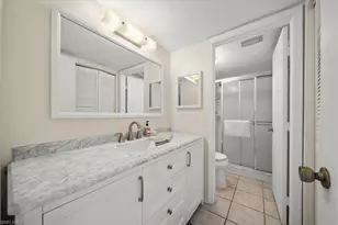 1001 Foxfire Ln, Naples, FL 34104 - Photo 22