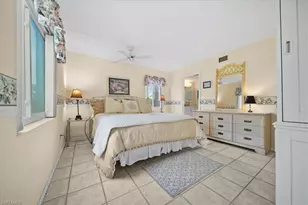 1001 Foxfire Ln, Naples, FL 34104 - Photo 20
