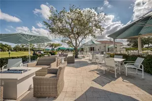 1001 Foxfire Ln, Naples, FL 34104 - Photo 2