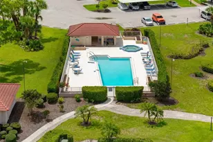 1001 Foxfire Ln, Naples, FL 34104 - Photo 38