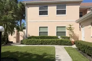 628 Woodshire Ln, Naples, FL 34105 - Photo 2
