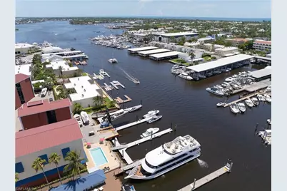 750 River Point A4-4 Dr, Naples, FL 34102 - Photo 16