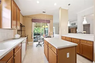 4825 Shinnecock Hills Ct, Naples, FL 34112 - Photo 10