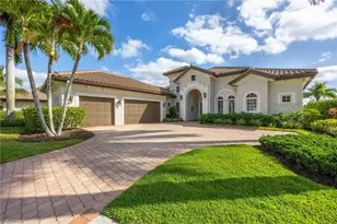 8950 Shenendoah Cir, Naples, FL 34113 - Photo 2