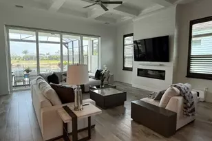3725 Sapphire Cove Cir E, Naples, FL 34114 - Photo 4