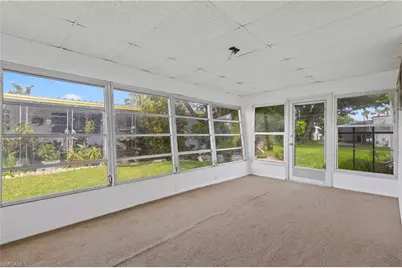 510 Menton Ln, Naples, FL 34112 - Photo 14
